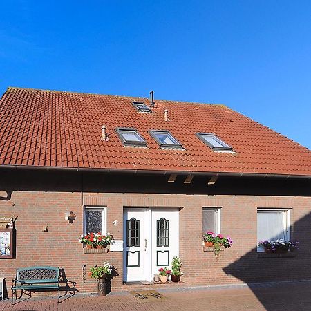 Ferienwohnungen Im Haus Herrmann Neuharlingersiel Exterior photo